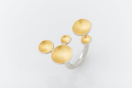 Ring KLEINE SCHALEN, ausgezeichnet mit dem German Design Award 2019 Ring KLEINE SCHALEN, ausgezeichnet mit dem German Design Award 2019