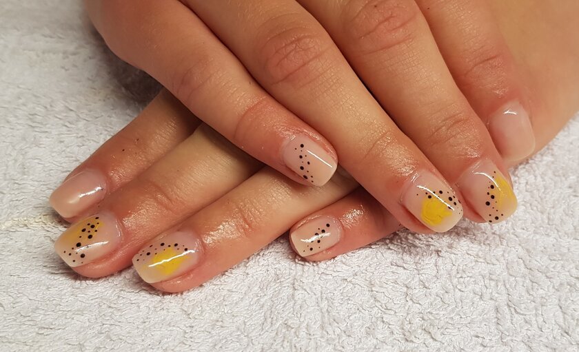 Nagelmodellage von Kathleen Deerberg – mobile Nagelkosmetik