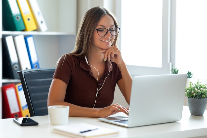 Webinare zur Neukundengewinnung, wie du Businesscoach wirst und deine Strategie in der Gewerbeversicherung Webinare zur Neukundengewinnung, wie du Businesscoach wirst und deine Strategie in der Gewerbeversicherung