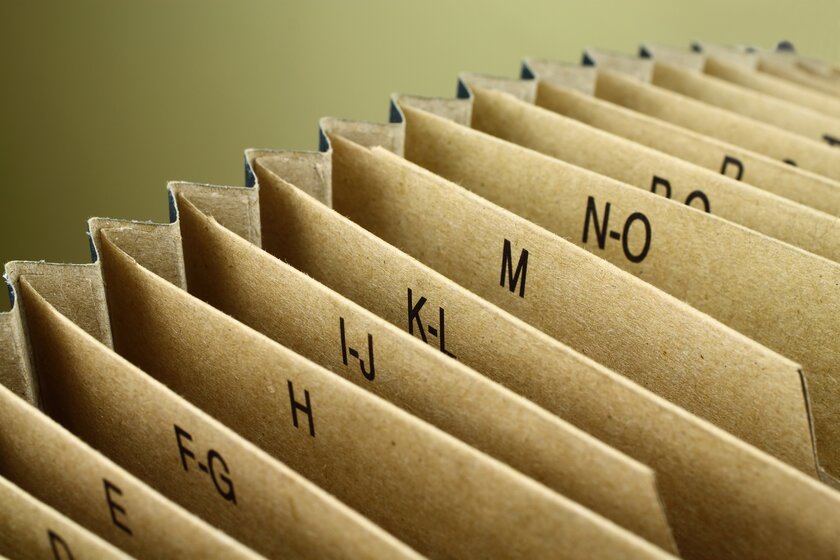Alphabetisch indizierte Ordnermappe enthält keine Dokumente. Konzept der Digitalisierung von Unternehmensprozessen. Alphabetisch indizierte Ordnermappe enthält keine Dokumente. Konzept der Digitalisierung von Unternehmensprozessen.