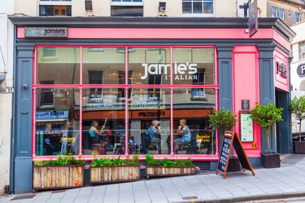 Jamie's Italian Außenansicht von Jamie's Italian Restaurant von Jamie Oliver in Bristol, GB