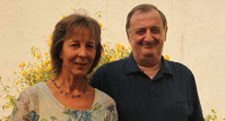 Bild Roger Morettoni Roger Morettoni vom Licht und Harmonie Verlag mit seiner Frau.